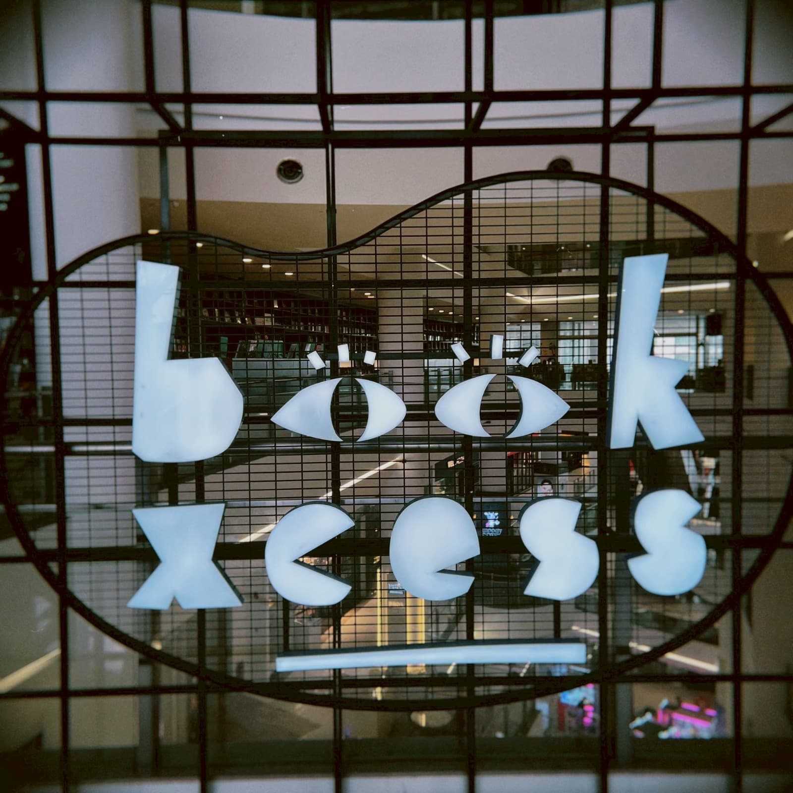 BookXcess Gurney Paragon